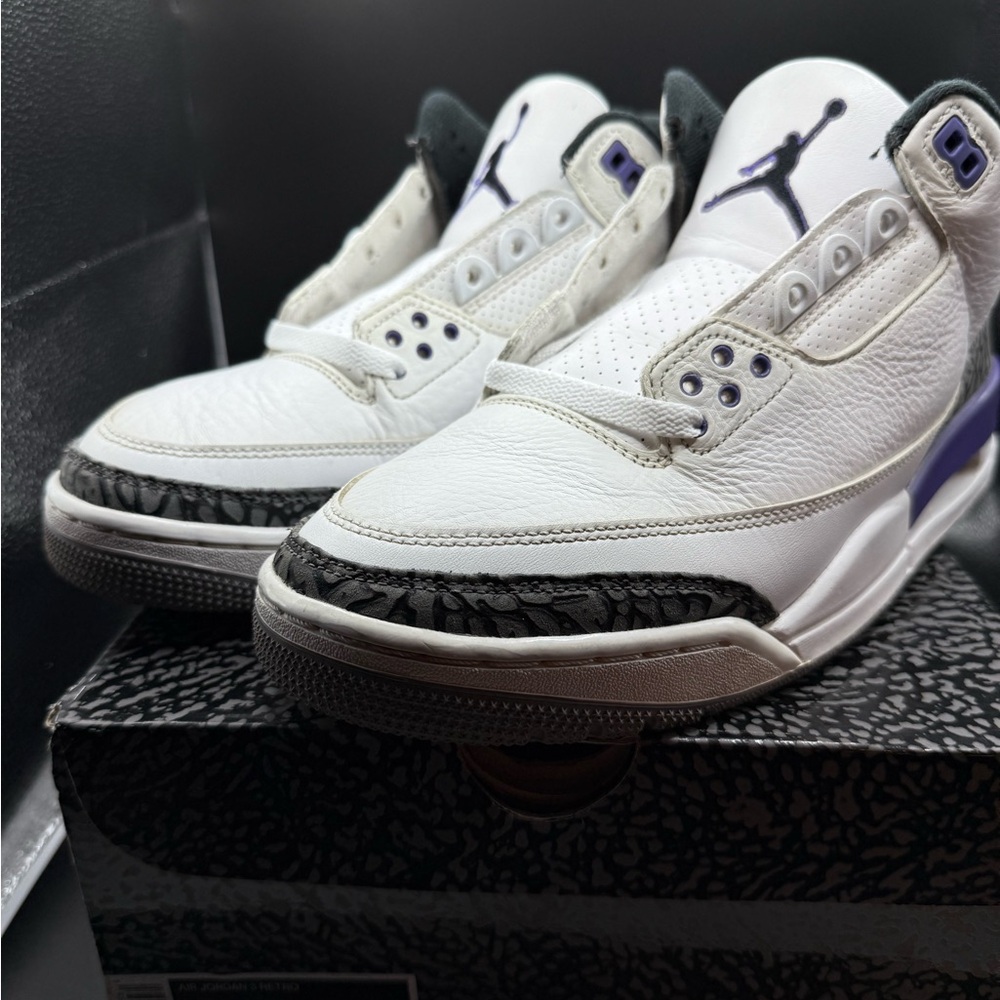 Air Jordan 3 Retro Mid Dark Iris 2022 Men's Size 9 Sneaker Shoes CT8532-105